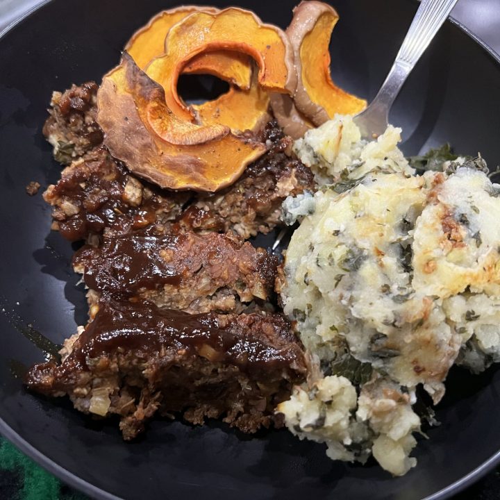 bbq lentil and tofu loaf, kale mashed potatoes, and roasted honey nut squash.