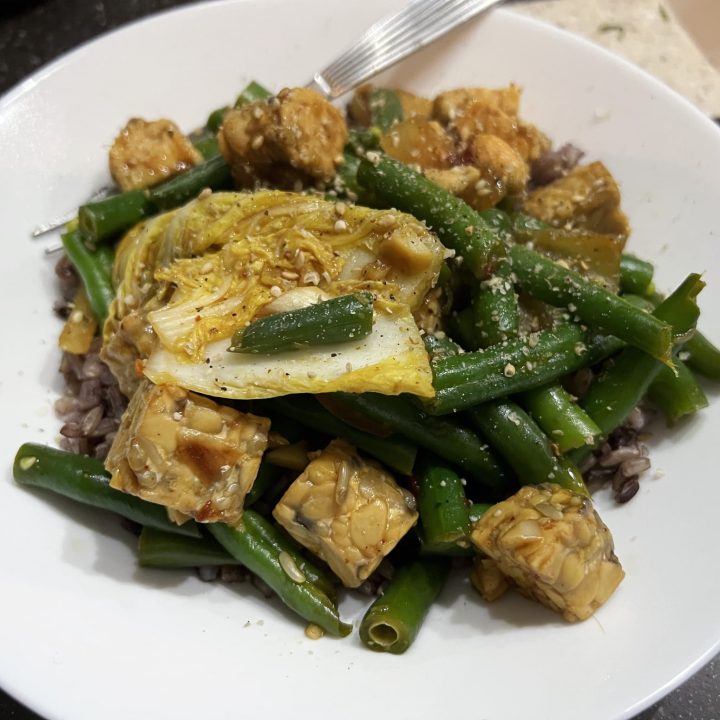 easy stir-fried tempeh and green beans.